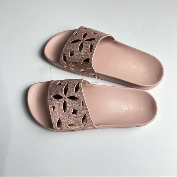 Michael Kors Women's Sandals with Gold  Flower Accents  Sz 7 - Picture 13 of 16